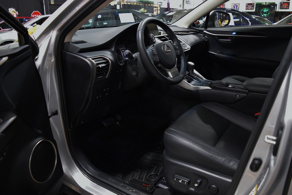 Used 2015 Lexus NX 200t AWD/4WD image 17