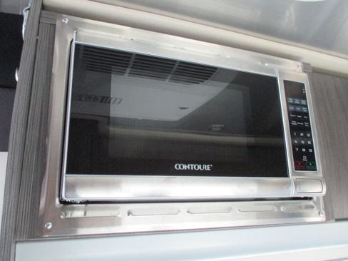 Used 2022 Mercedes-Benz Sprinter 4x4 2500 144 Cargo image 22