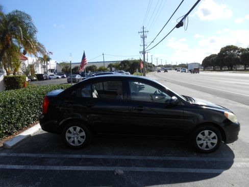 Used 2008 Hyundai Accent GL image 5