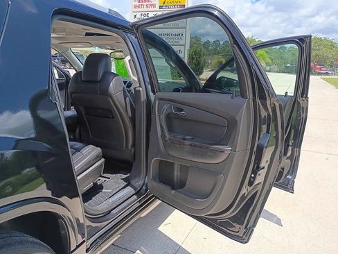 Used 2012 GMC Acadia Denali image 4