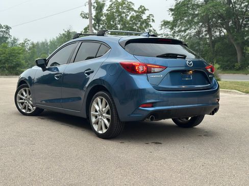 Used 2017 MAZDA MAZDA3 Grand Touring Hatchback FWD image 5