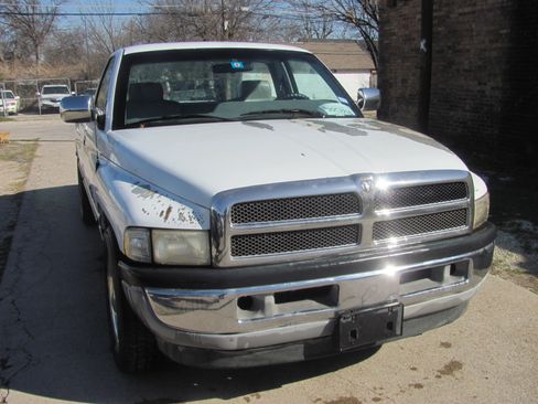 Used 1997 Dodge Ram 1500 Truck image 2