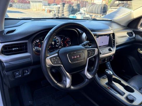 Used 2019 GMC Acadia Denali Ultimate image 9