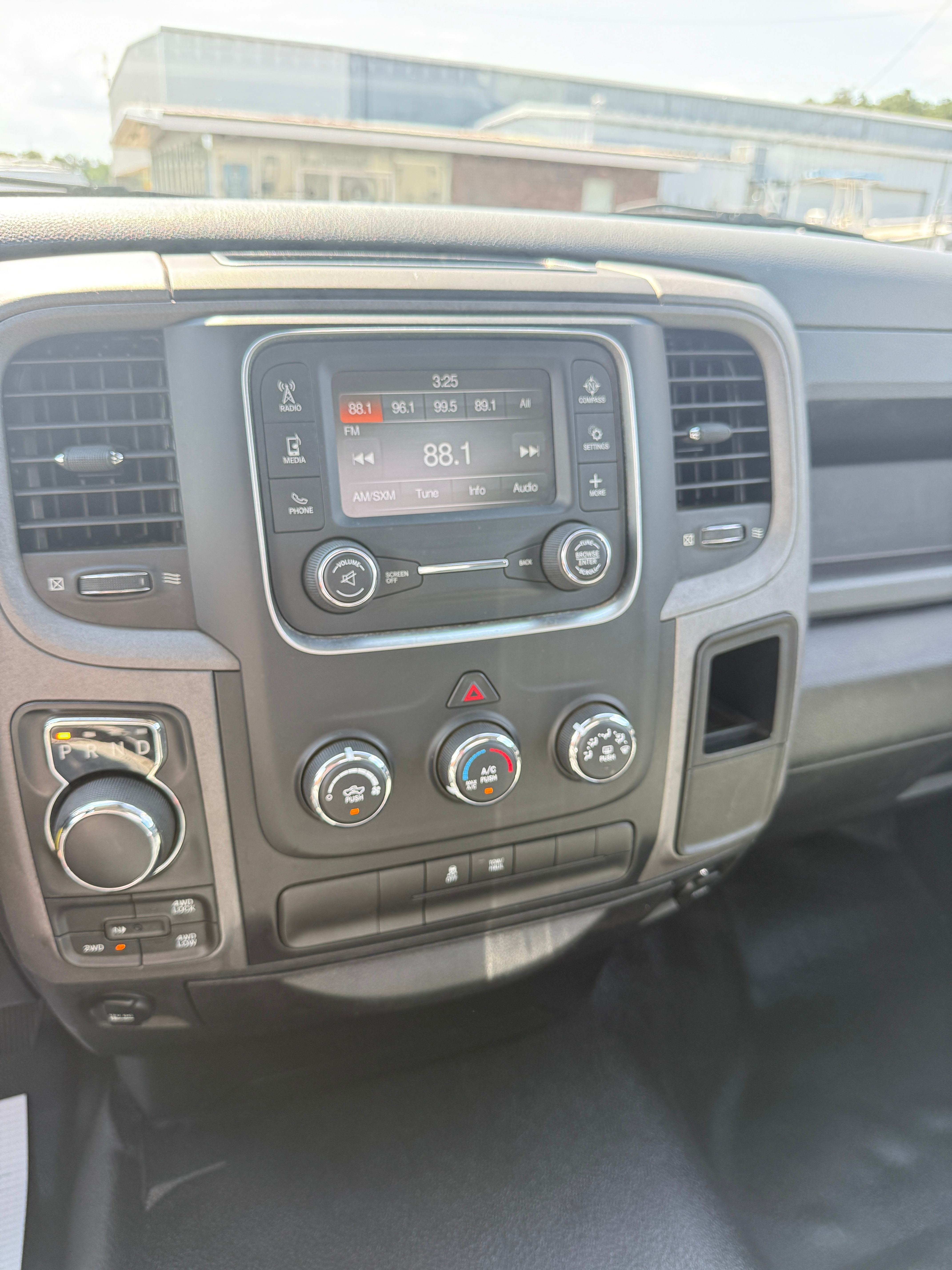 Used 2017 RAM 1500 4x4 Regular Cab Tradesman image 12