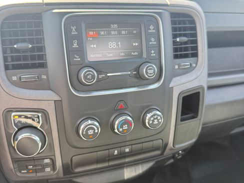 Used 2017 RAM 1500 4x4 Regular Cab Tradesman image 12