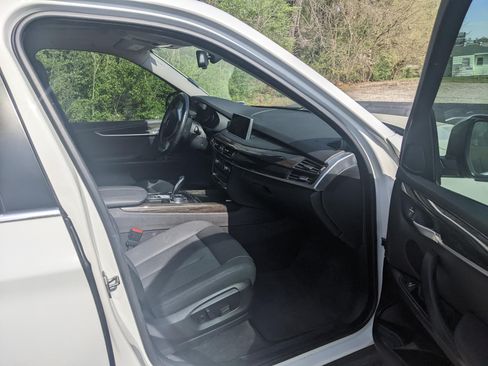 Used 2016 BMW X5 xDrive35i image 9