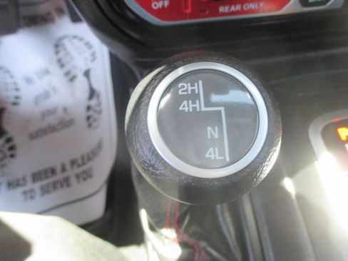 Used 2020 Jeep Gladiator Rubicon Pickup 4D 5 ft AWD/4WD image 16