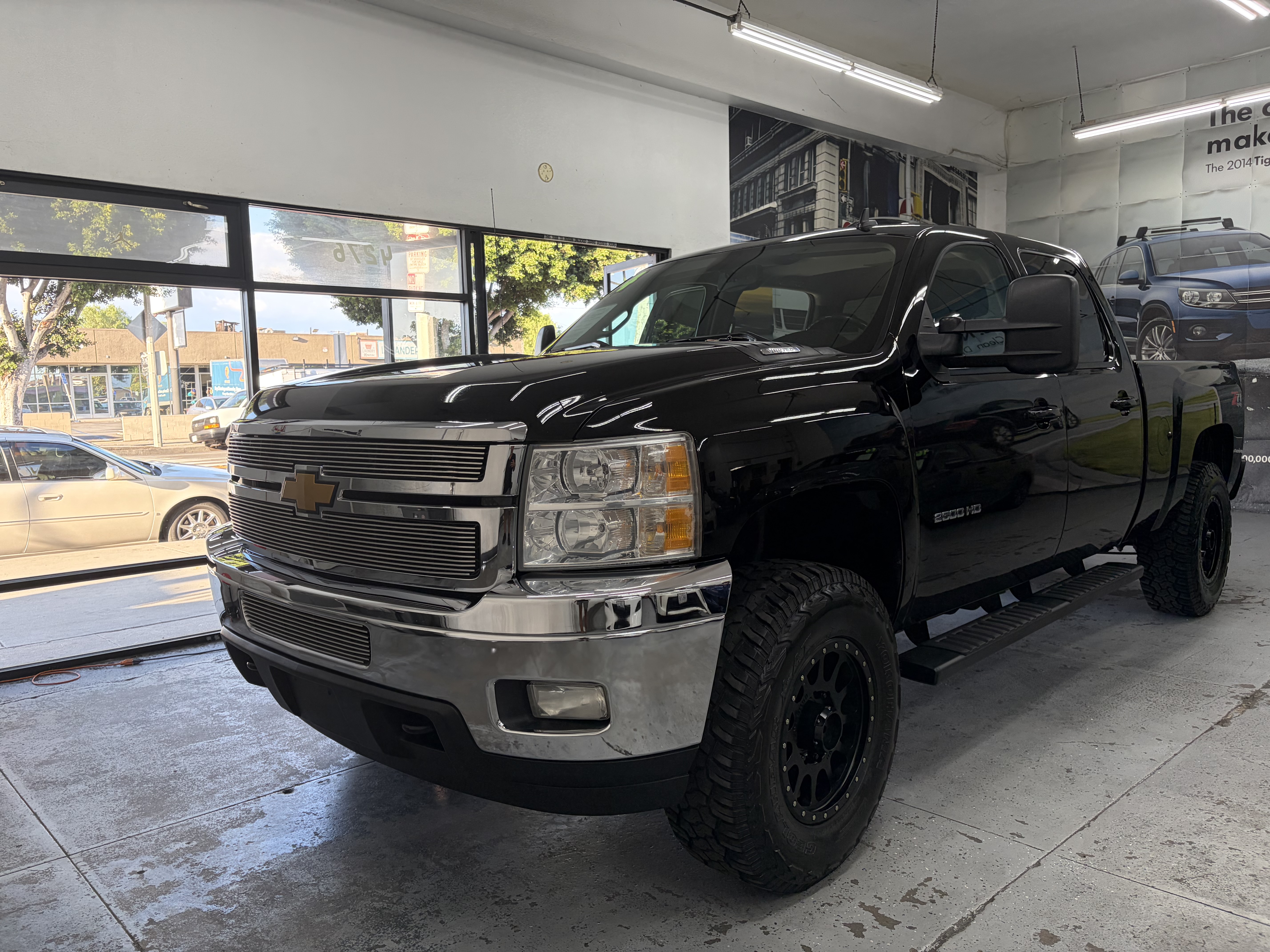 Used 2014 Chevrolet Silverado 2500 4x4 Crew Cab LTZ w/ Z71 image 1
