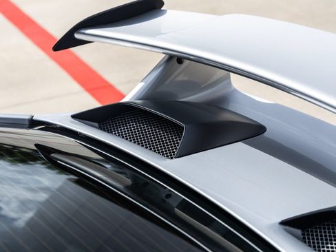 Certified 2018 Porsche 911 GT3 RWD image 17
