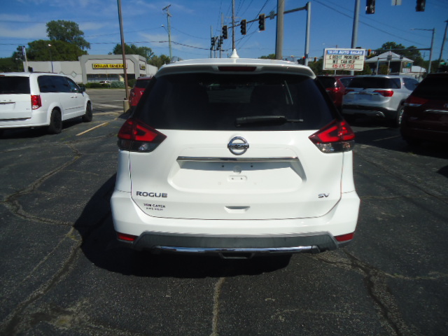 Used 2018 Nissan Rogue FWD SV image 16