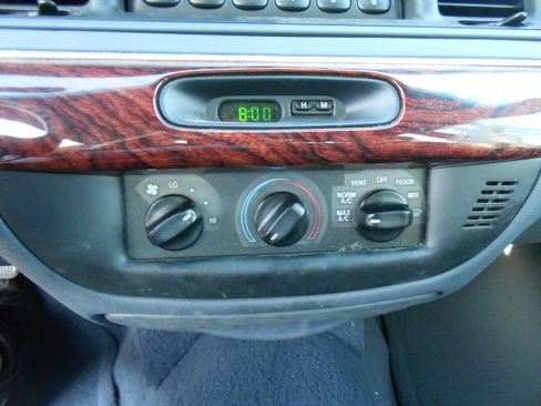 Used 2000 Mercury Grand Marquis GS image 17