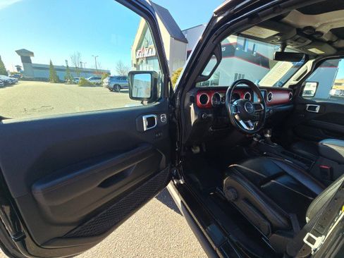 Used 2020 Jeep Gladiator Rubicon image 20