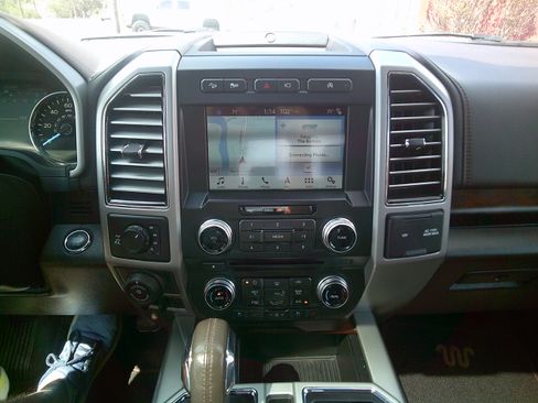 Used 2018 Ford F150 King Ranch image 16