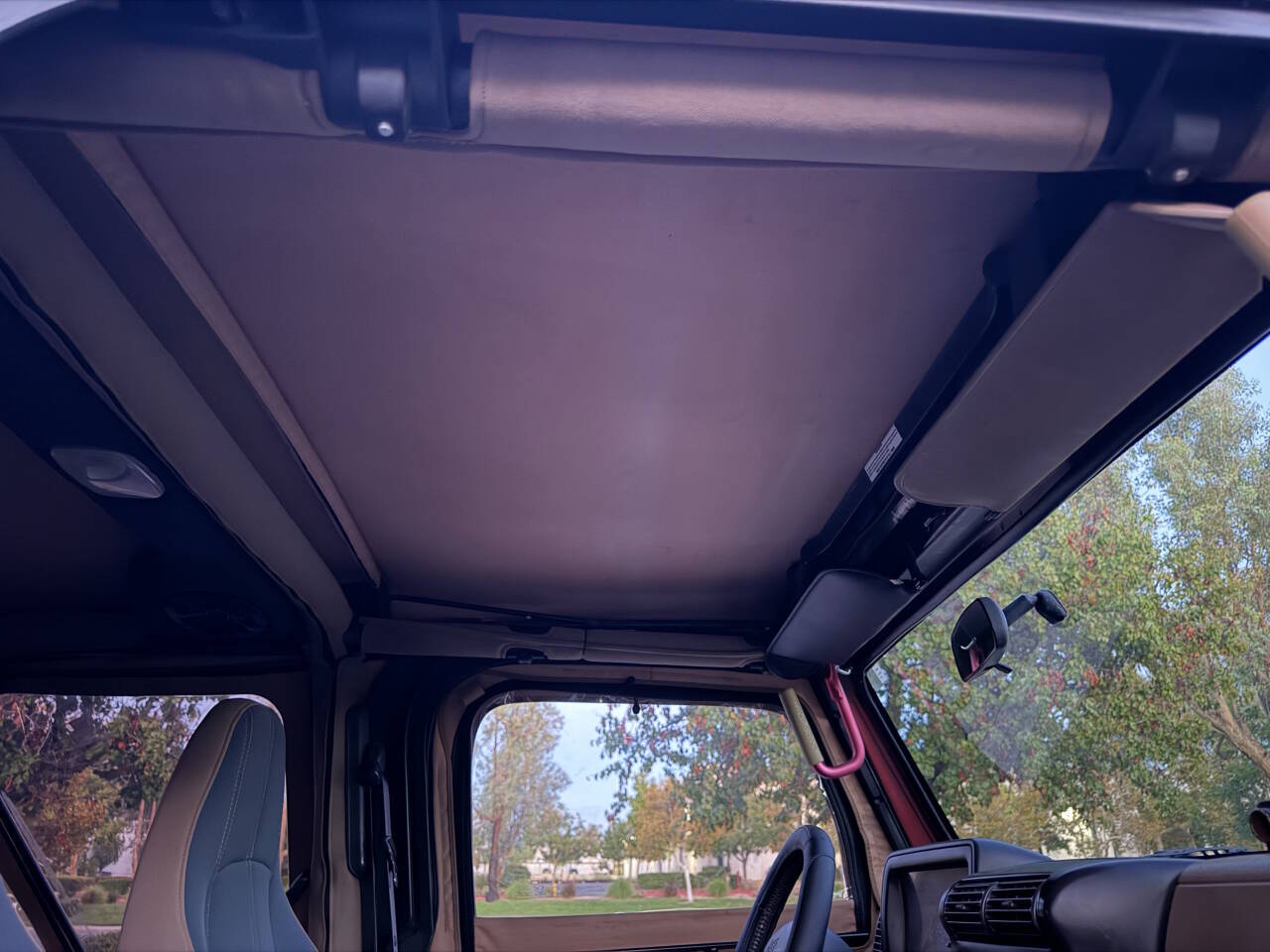 Used 2001 Jeep Wrangler 4WD Sahara image 26