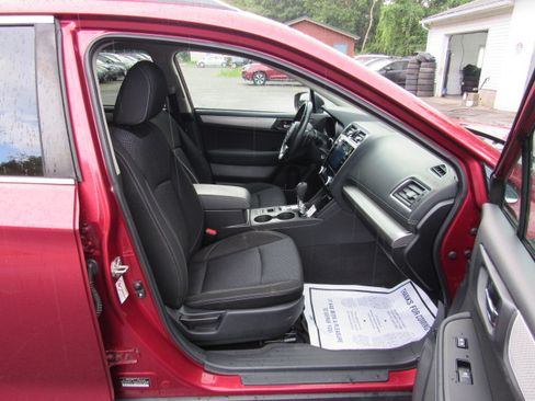 Used 2018 Subaru Outback 2.5i Premium AWD/4WD image 19