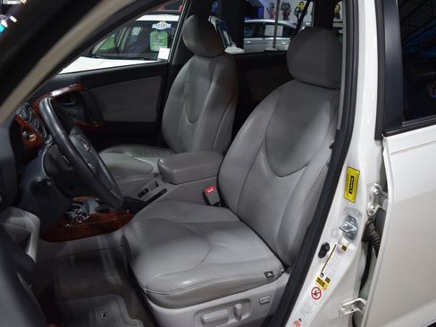 Used 2008 Toyota RAV4 Limited image 18