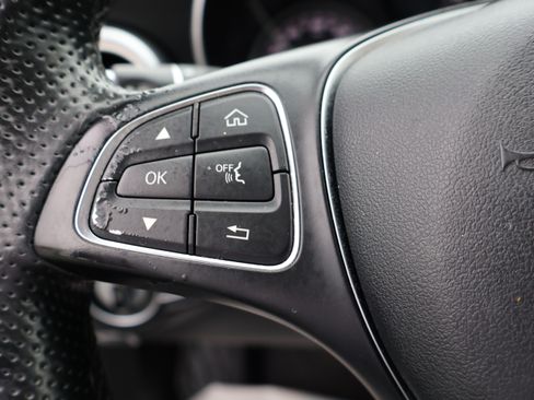 Used 2017 Mercedes-Benz C 300 Luxury image 25