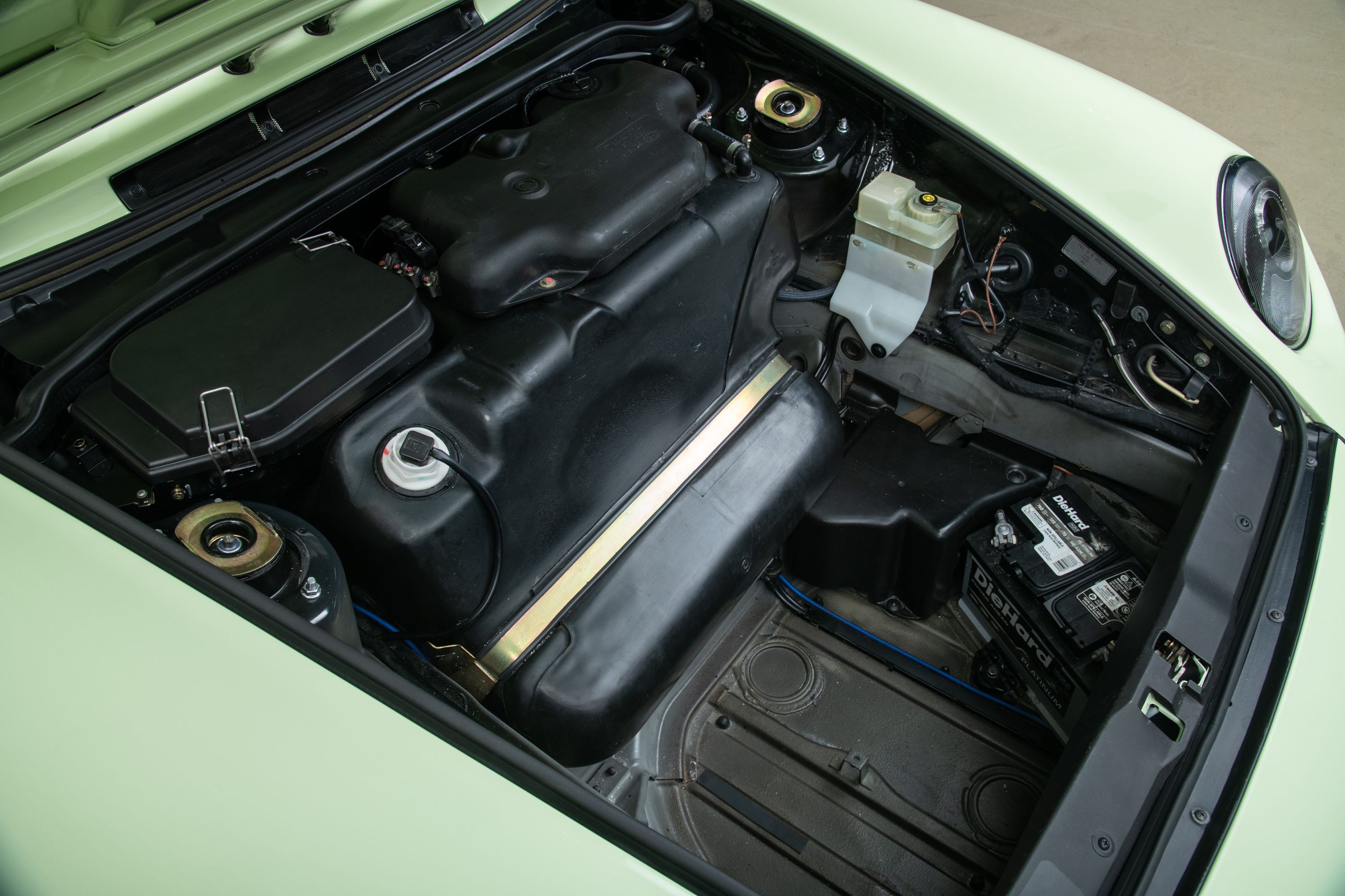 Used 1998 Porsche 911 Carrera S RWD image 34