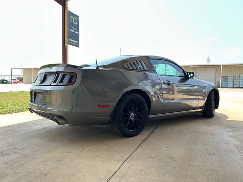 Used 2014 Ford Mustang RWD image 5