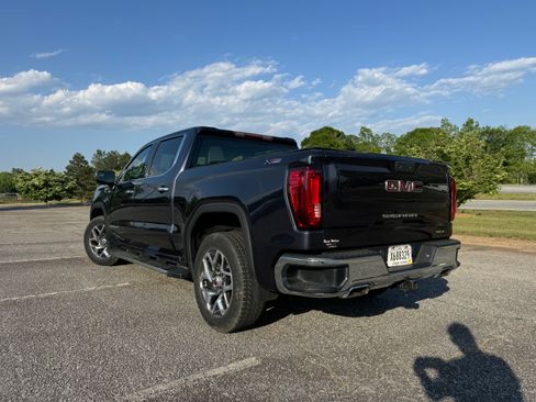 Used 2023 GMC Sierra 1500 SLT AWD/4WD image 23