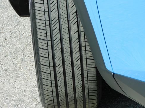 Used 2024 Chevrolet Trax RS image 11