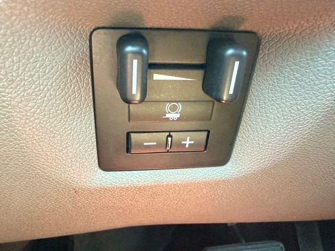 Used 2013 Chevrolet Silverado 2500 2WD Extended Cab image 11