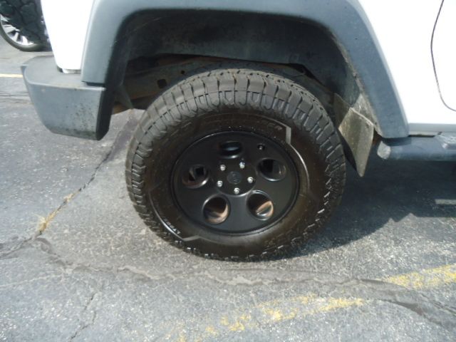 Used 2012 Jeep Wrangler 4WD Rubicon image 4