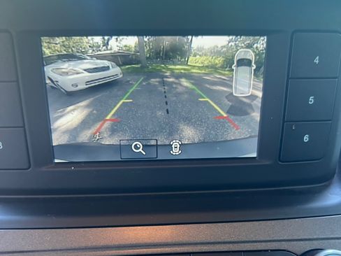 Used 2020 Ford Transit Connect XL image 13