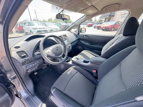 Used 2017 Nissan Leaf S image 18