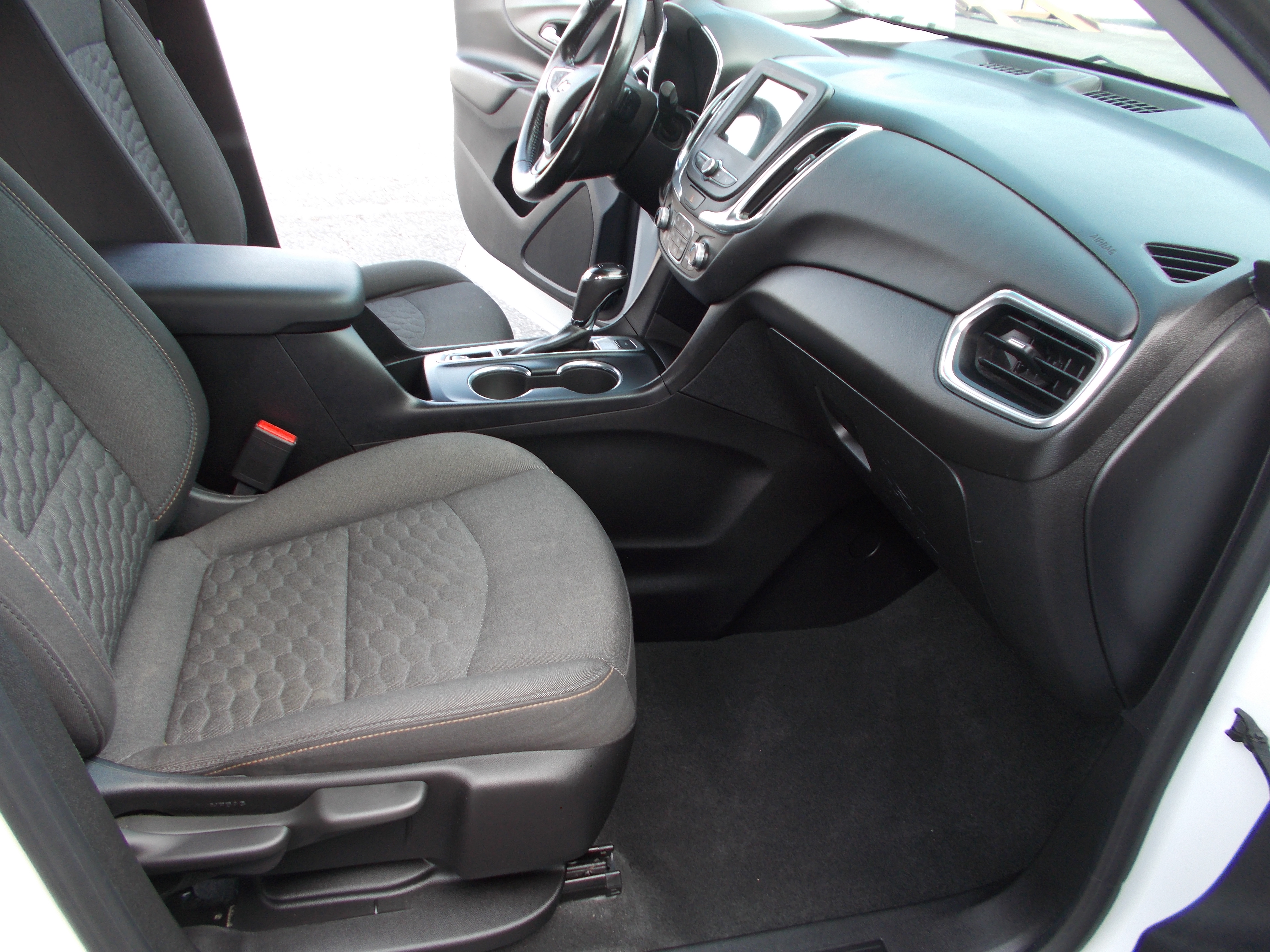 Used 2019 Chevrolet Equinox LT AWD/4WD image 21