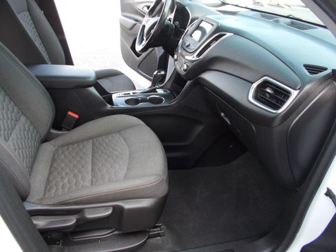 Used 2019 Chevrolet Equinox LT image 21