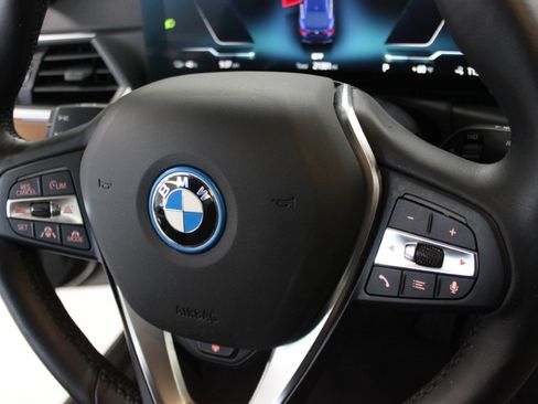 Used 2023 BMW i4 eDrive35 image 30