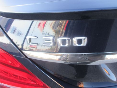 Used 2016 Mercedes-Benz C 300 Sport image 12