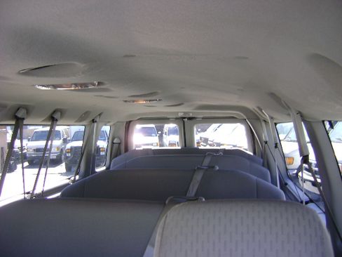 Used 2014 Ford E-350 and Econoline 350 XLT image 13