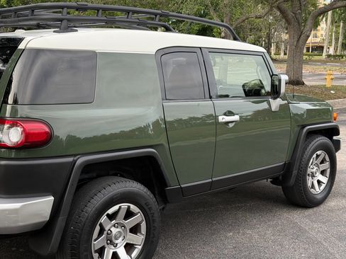 Used 2014 Toyota FJ Cruiser AWD/4WD image 49