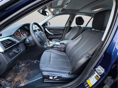 Used 2017 BMW 320i xDrive Sedan image 2
