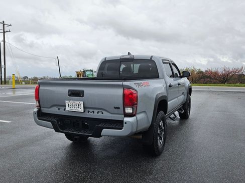 Used 2019 Toyota Tacoma image 4