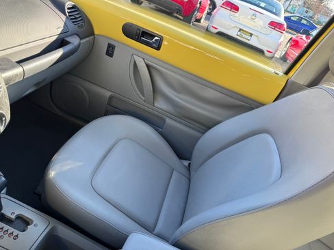 Used 2005 Volkswagen Beetle GLS image 8