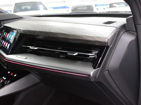 Used 2024 Audi Q4 e-tron Premium Plus image 42