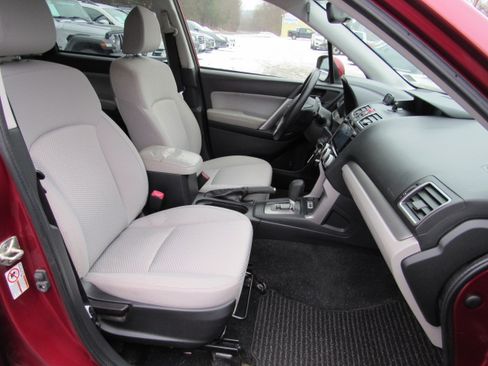 Used 2018 Subaru Forester 2.5i Premium image 20