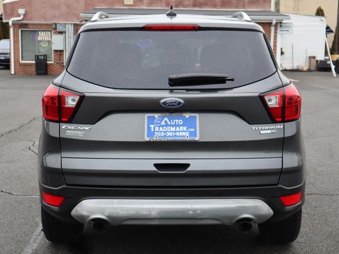 Used 2019 Ford Escape Titanium image 7
