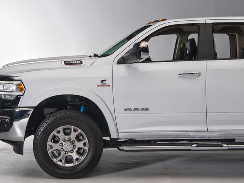 Used 2020 RAM 2500 4x4 Crew Cab Laramie image 7