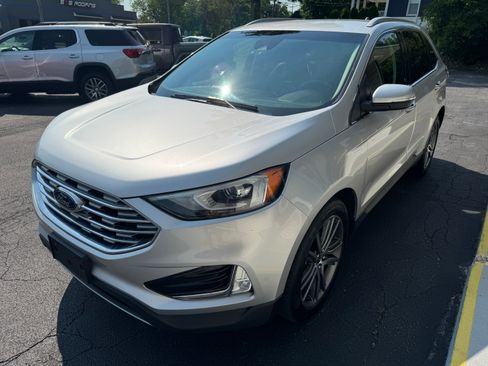 Used 2019 Ford Edge AWD Titanium image 3