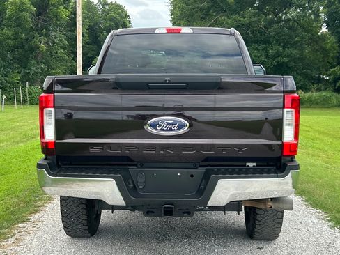 Used 2018 Ford F250 4x4 Crew Cab Super Duty image 4