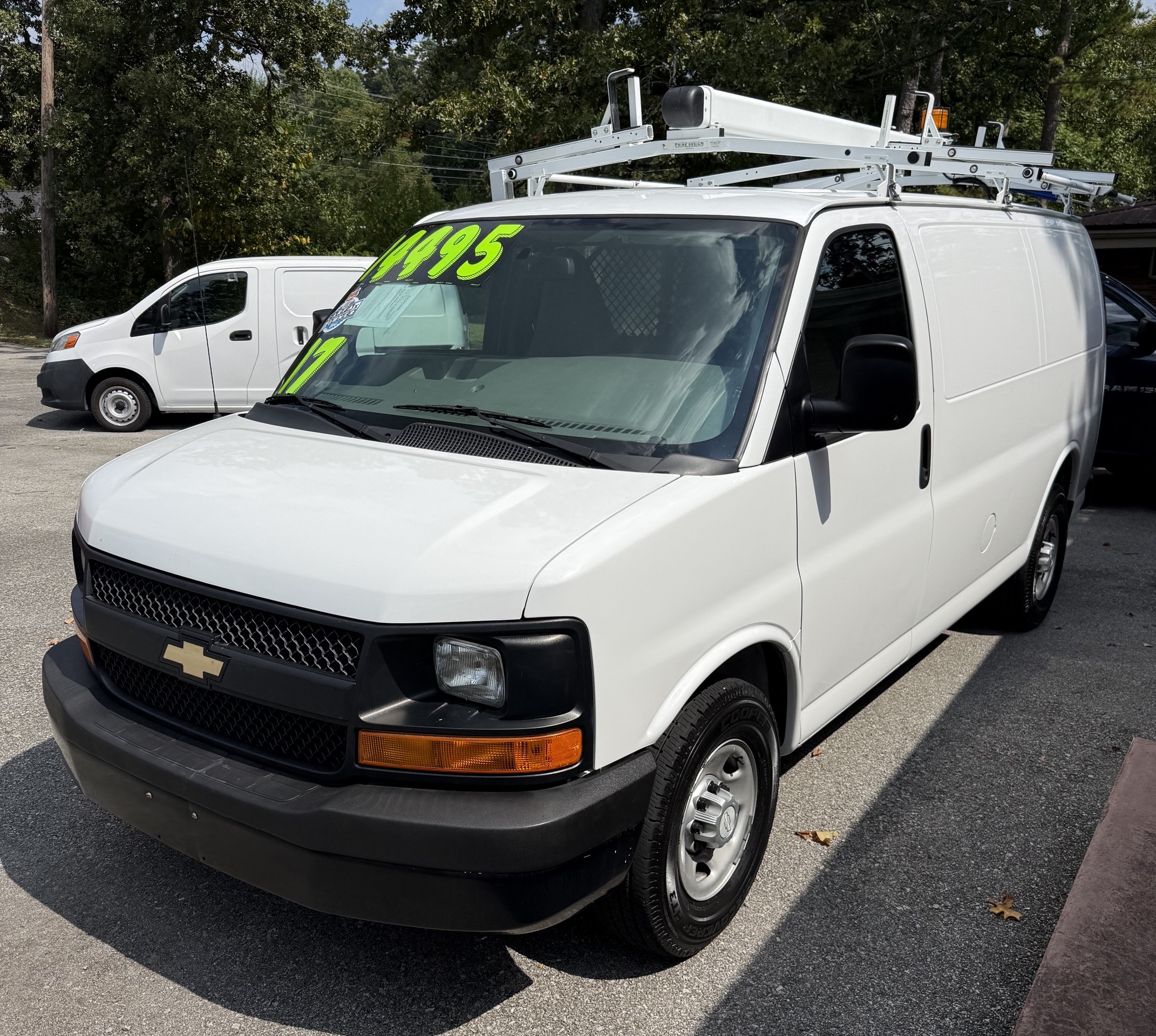 Used 2017 Chevrolet Express 2500 UNAVAIL RWD image 1