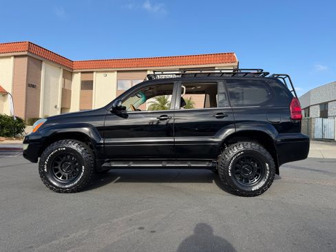 Used 2005 Lexus GX 470 AWD/4WD image 2