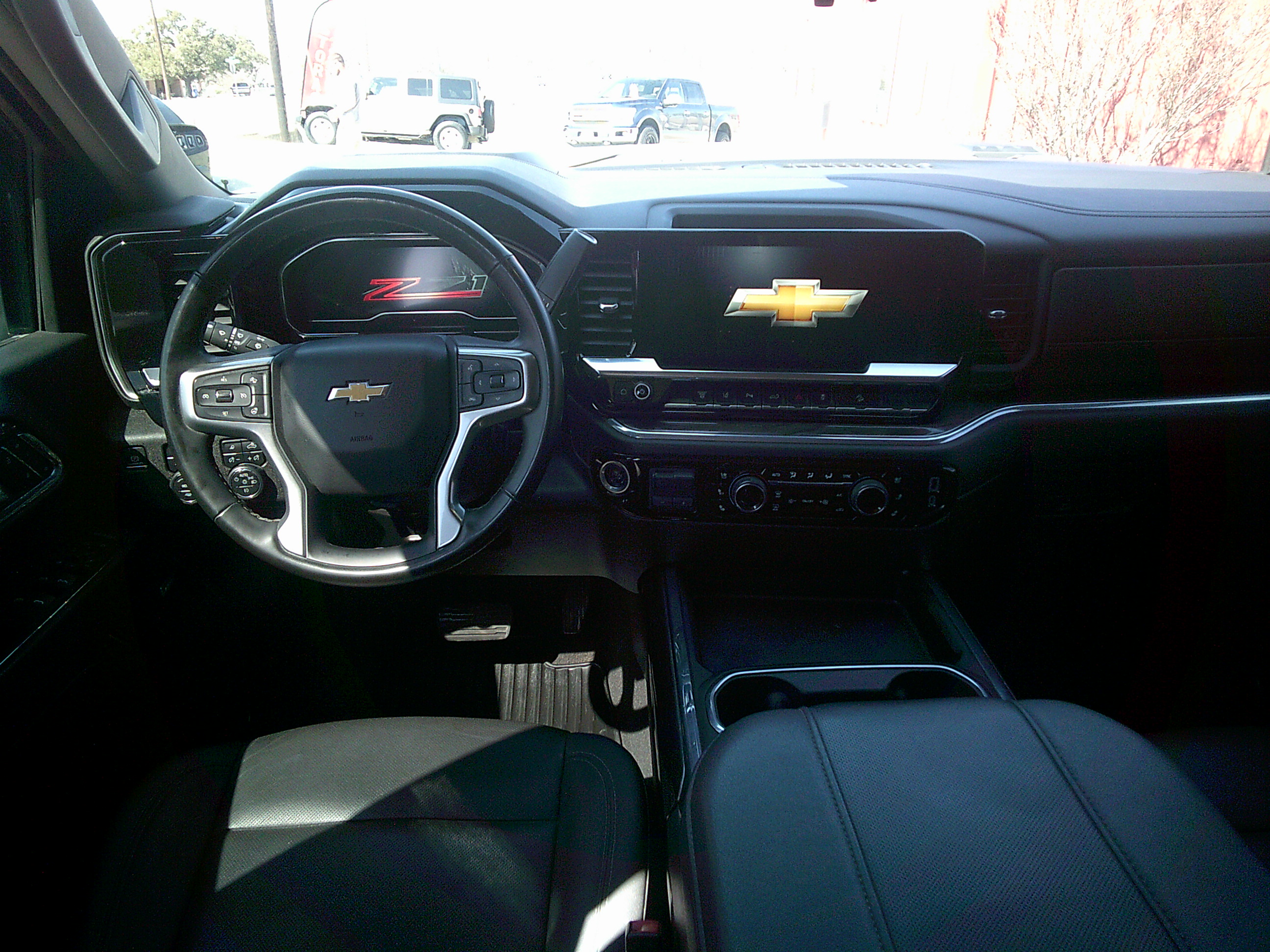 Used 2024 Chevrolet Silverado 2500 LTZ AWD/4WD image 14