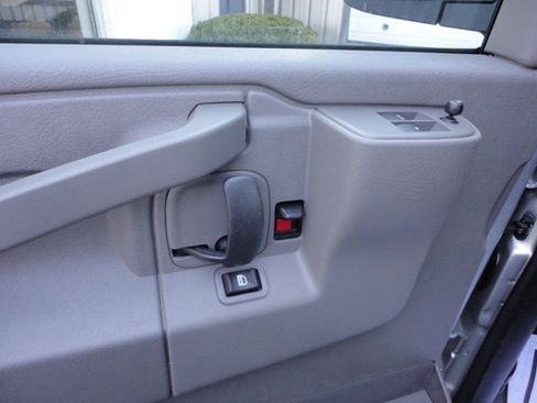 New 2026 Chevrolet Express 2500 image 15