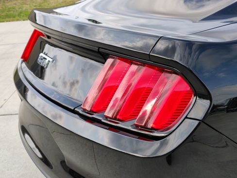 Used 2016 Ford Mustang GT Premium image 9