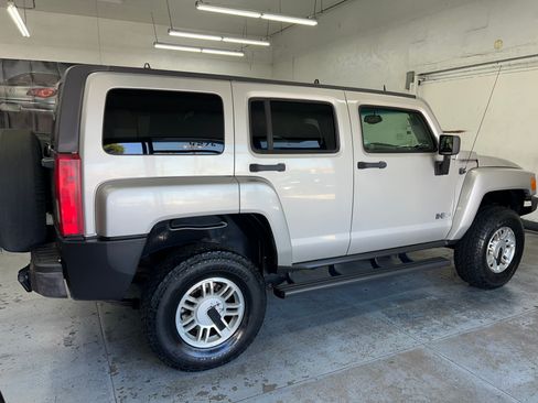 Used 2006 HUMMER H3 image 7